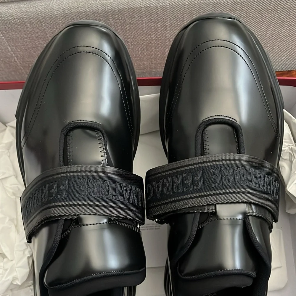 Ferragamo men’s leather athletic sneaker shoes - Picture 5 of 6